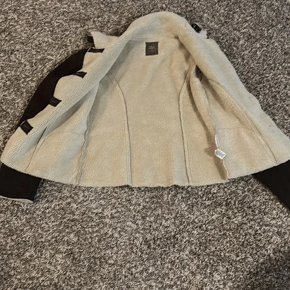 ⬇️ FINAL MARKDOWN! ⬇️ Old Navy Brown Button Up Jacket w/ White Trim - Size Med - Picture 3 of 6